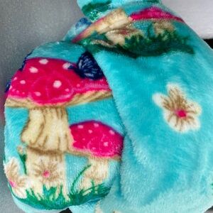 Mushrooms Print Ardour Soft Velvet Throw Blanket 50”x70”